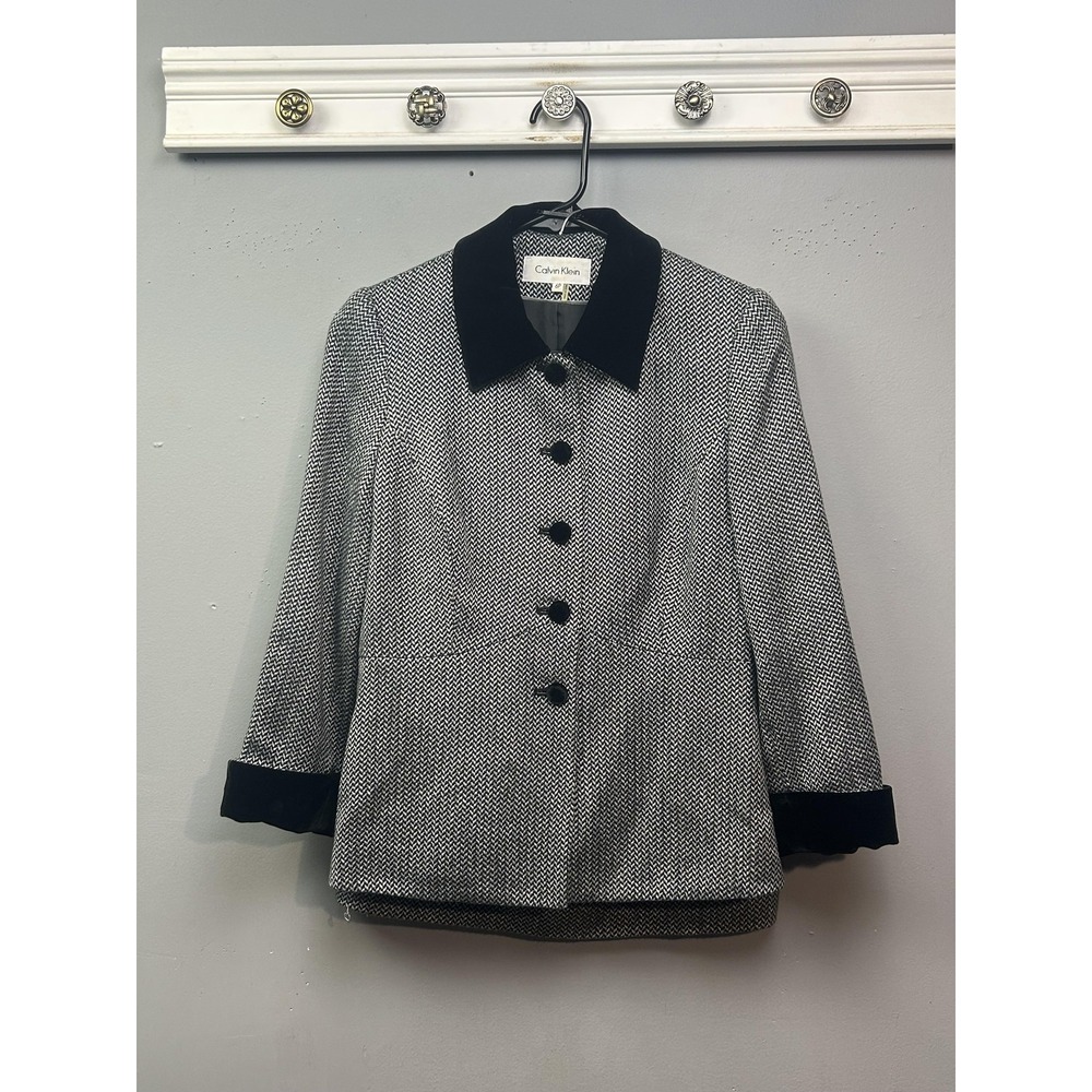 Calvin Klein Skirt Suit Womens 6P Black White Herringbone Velvet Trim Jacket Set